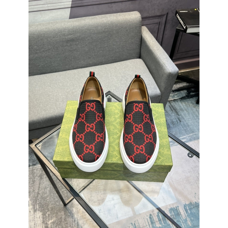 G*u*i casual shoes